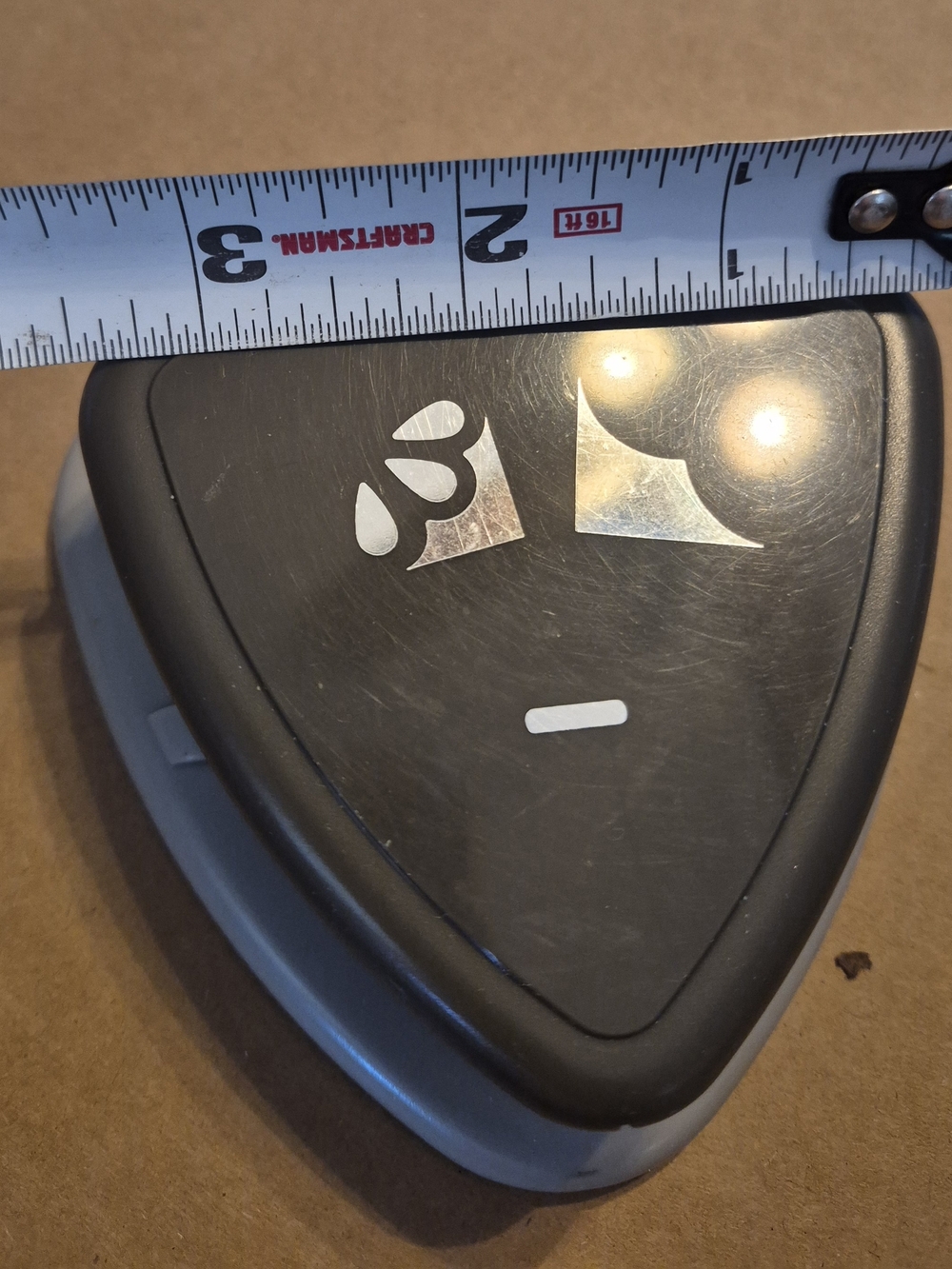 FISKARS‎ Gray Triangular Corner Punch – - Picture 3 of 3